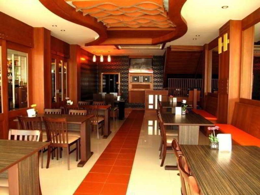 فندق تريبل روند بليس Patong المظهر الخارجي الصورة