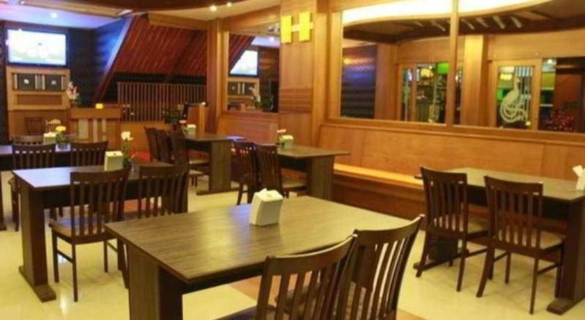 فندق تريبل روند بليس Patong المظهر الخارجي الصورة